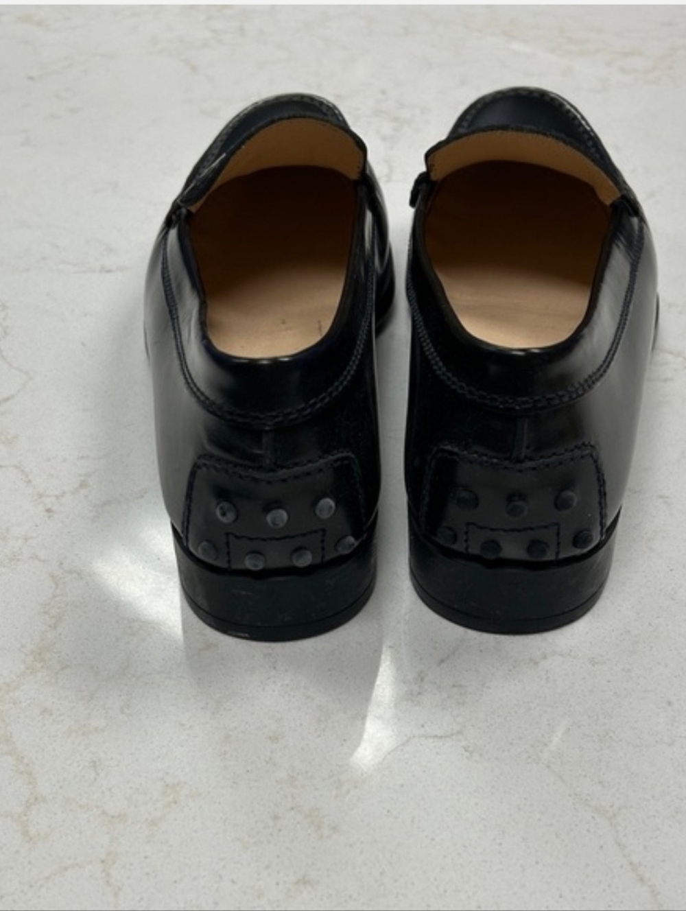 Tod's Elegant Black Leather Loafers - Picture 3 of 4
